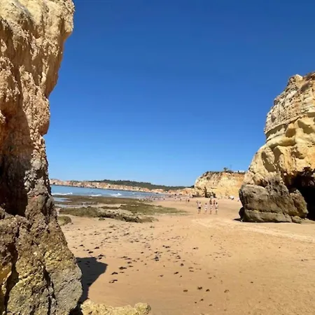 à 500 M De La Da Rocha *